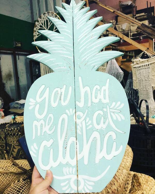 Aloha Pineapple Sign