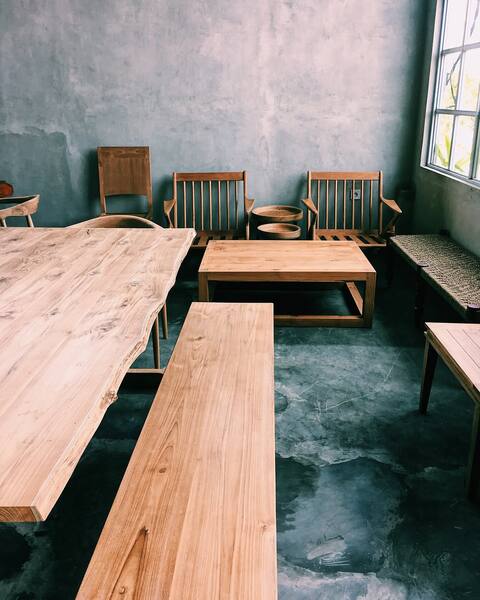 Teak Showroom Live-Edge Collection