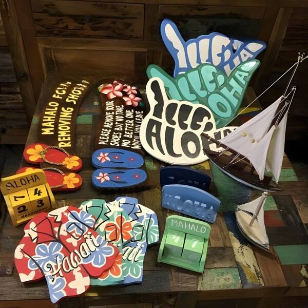 Aloha Shaka Decor